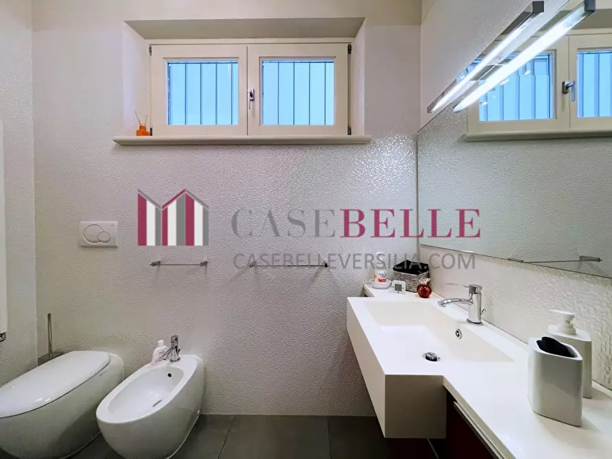 Immagine 25 di Casa indipendente in vendita  a Camaiore