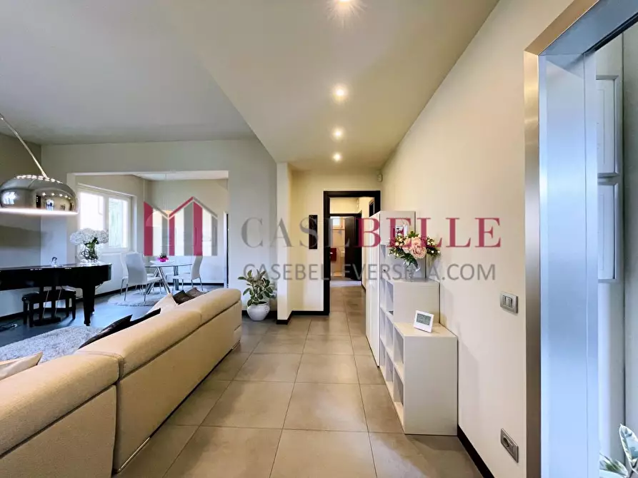 Immagine 2 di Casa indipendente in vendita  a Camaiore