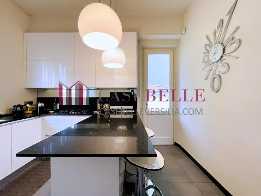 Immagine 12 di Casa indipendente in vendita  a Camaiore