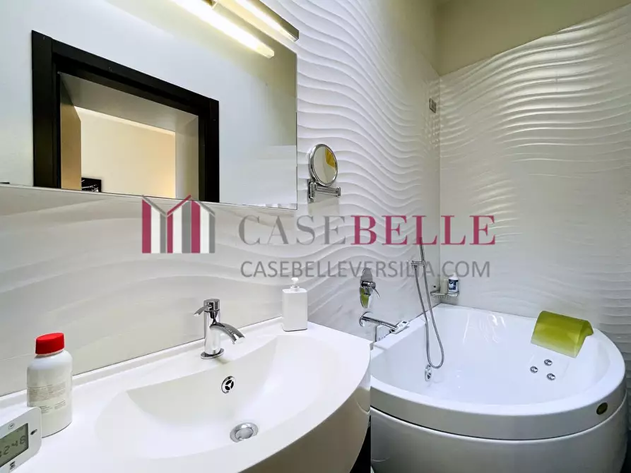 Immagine 36 di Casa indipendente in vendita  a Camaiore