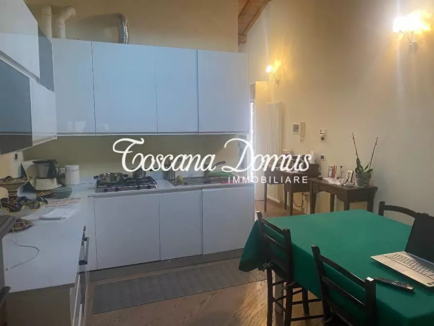 Immagine 2 di Appartamento in vendita  a Siena