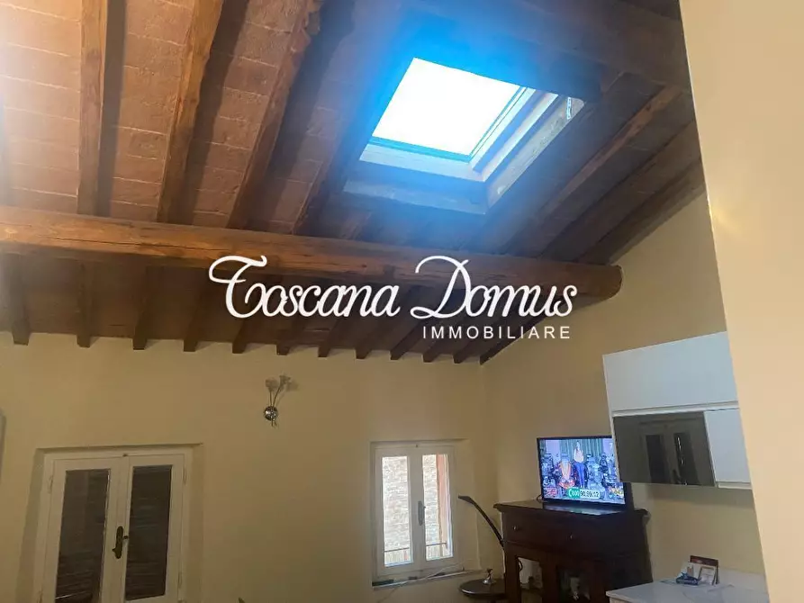 Immagine 4 di Appartamento in vendita  a Siena