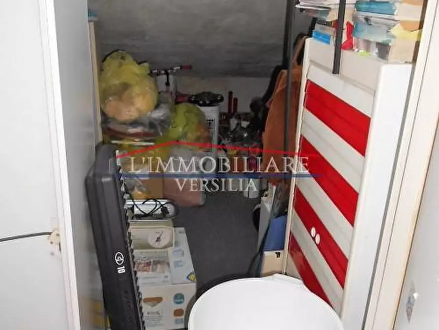 Immagine 32 di Porzione di casa in vendita  a Massa