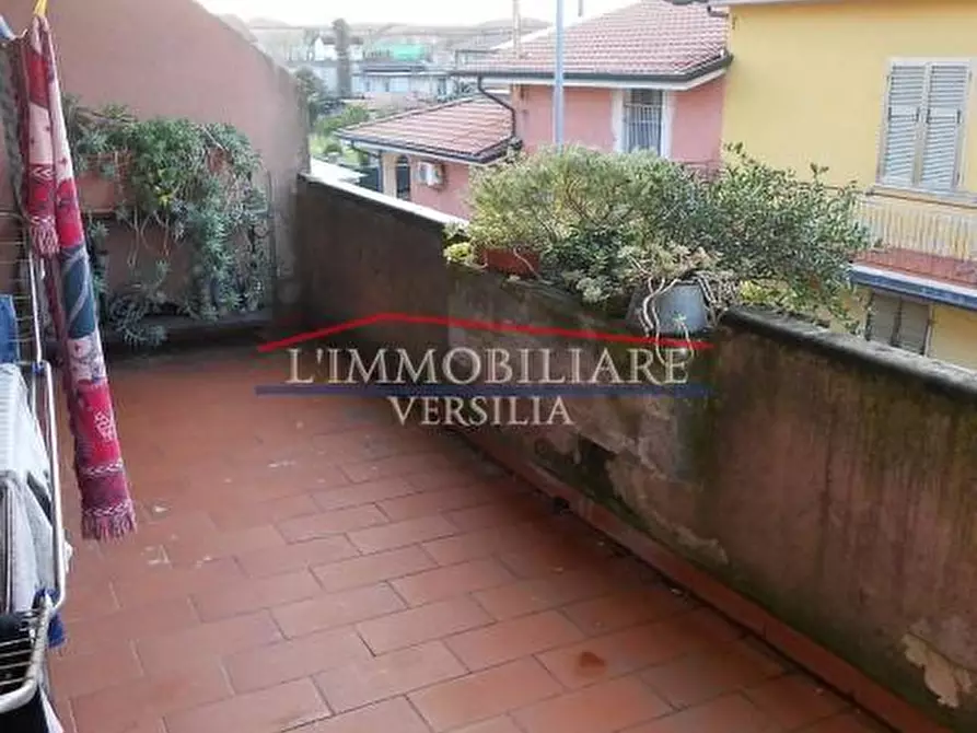 Immagine 34 di Porzione di casa in vendita  a Massa