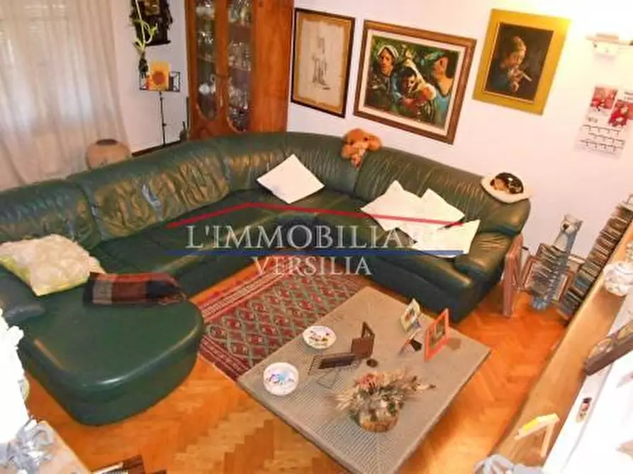 Immagine 27 di Porzione di casa in vendita  a Massa