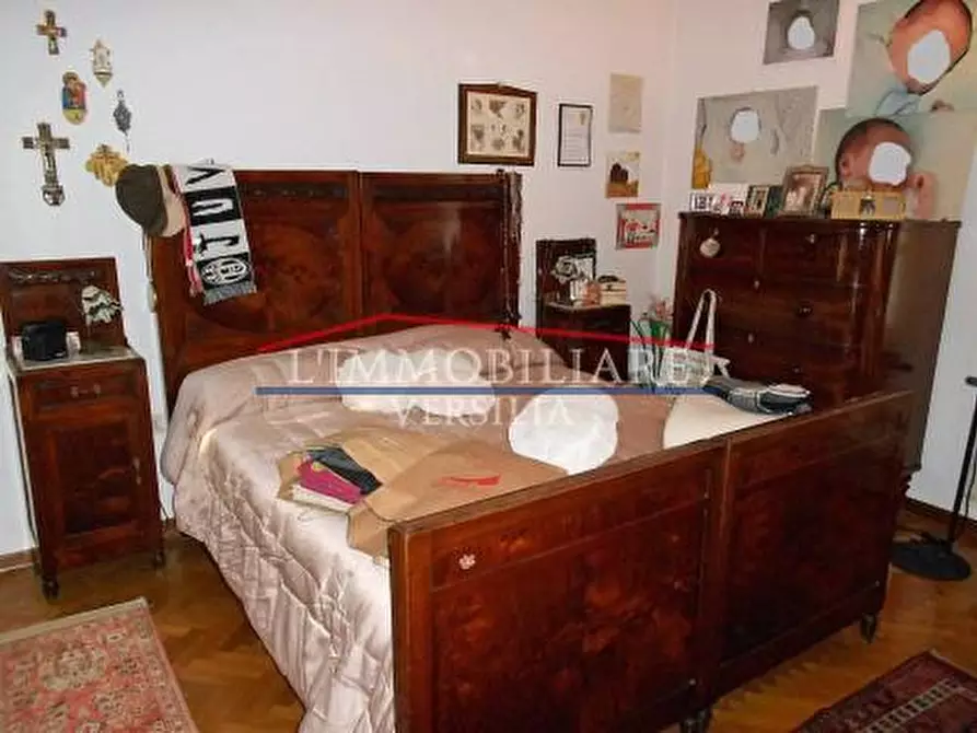 Immagine 14 di Porzione di casa in vendita  a Massa