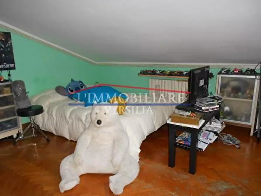 Immagine 28 di Porzione di casa in vendita  a Massa