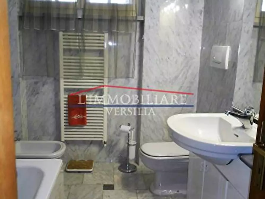 Immagine 22 di Porzione di casa in vendita  a Massa