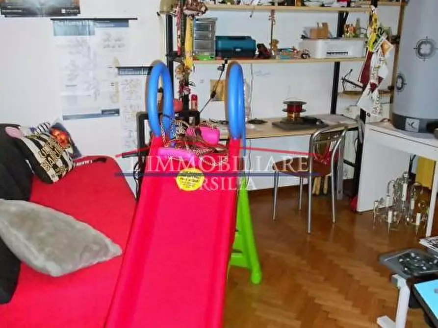 Immagine 19 di Porzione di casa in vendita  a Massa