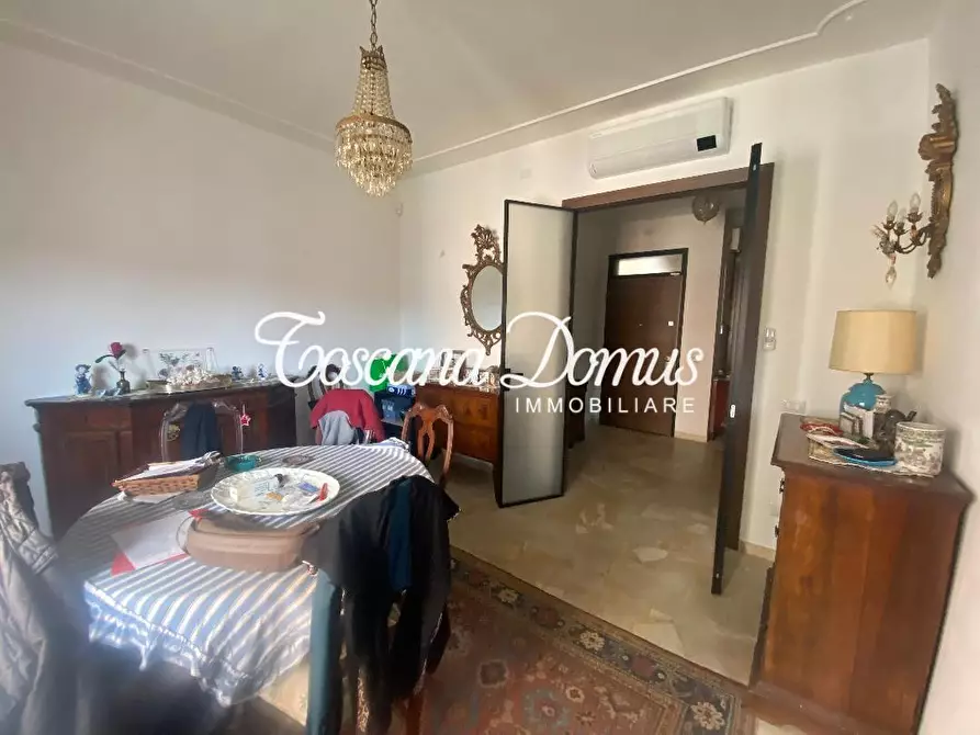 Immagine 2 di Appartamento in vendita  a Siena