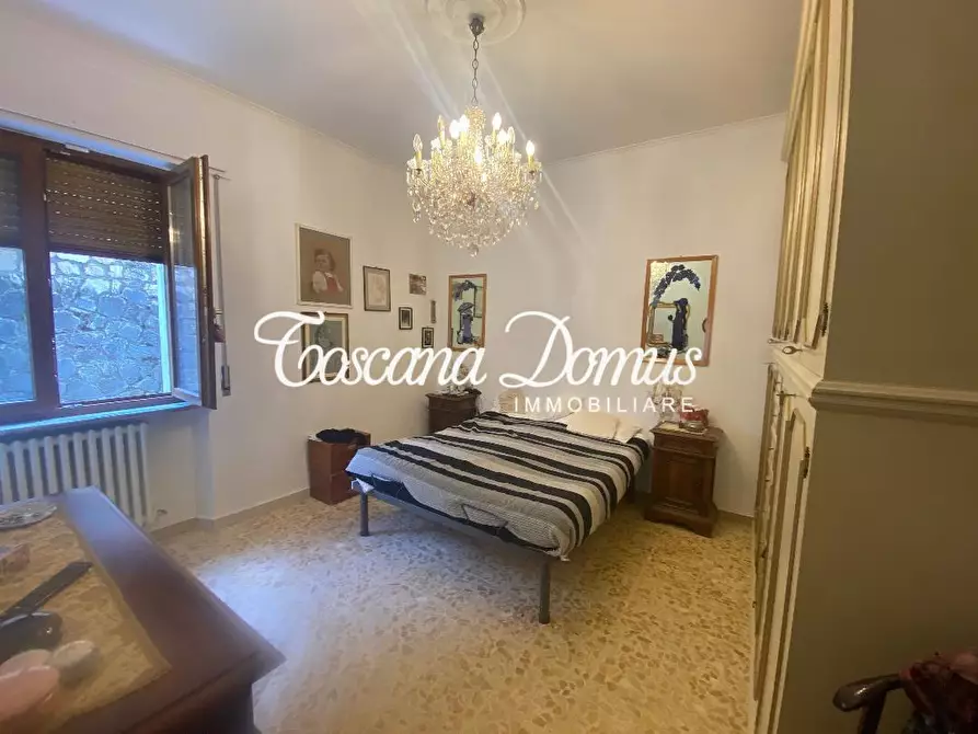 Immagine 12 di Appartamento in vendita  a Siena