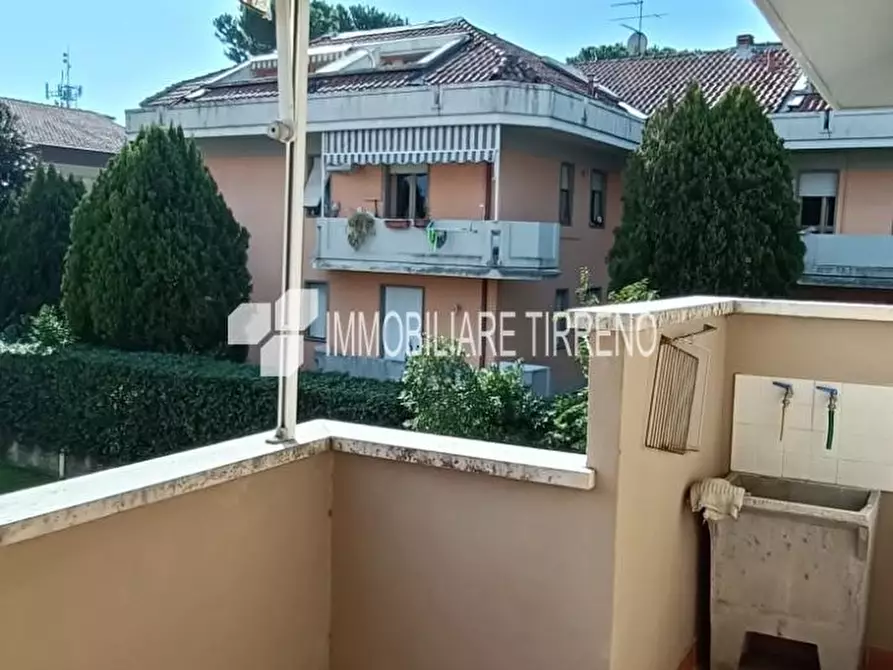 Immagine 2 di Appartamento in affitto  a Massa