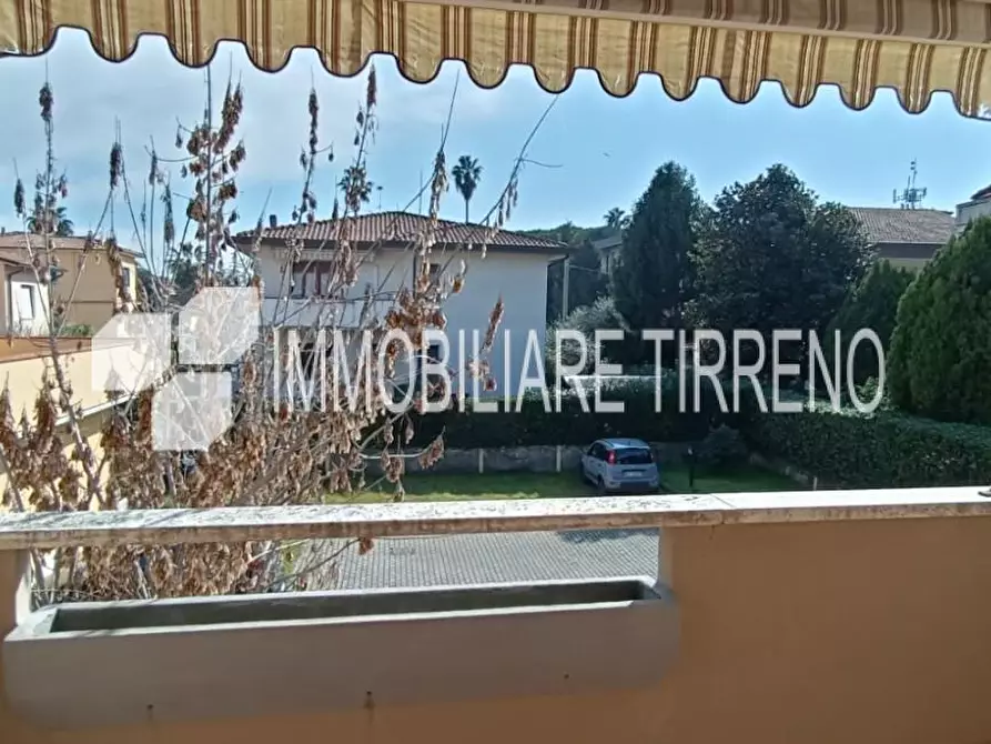Immagine 25 di Appartamento in affitto  a Massa