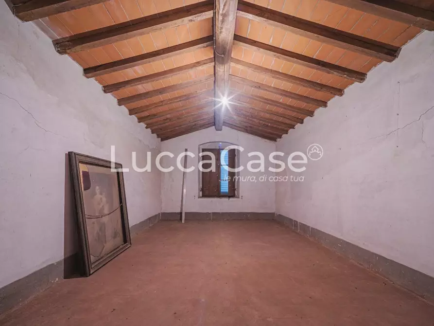 Immagine 36 di Villa in vendita  a Uzzano