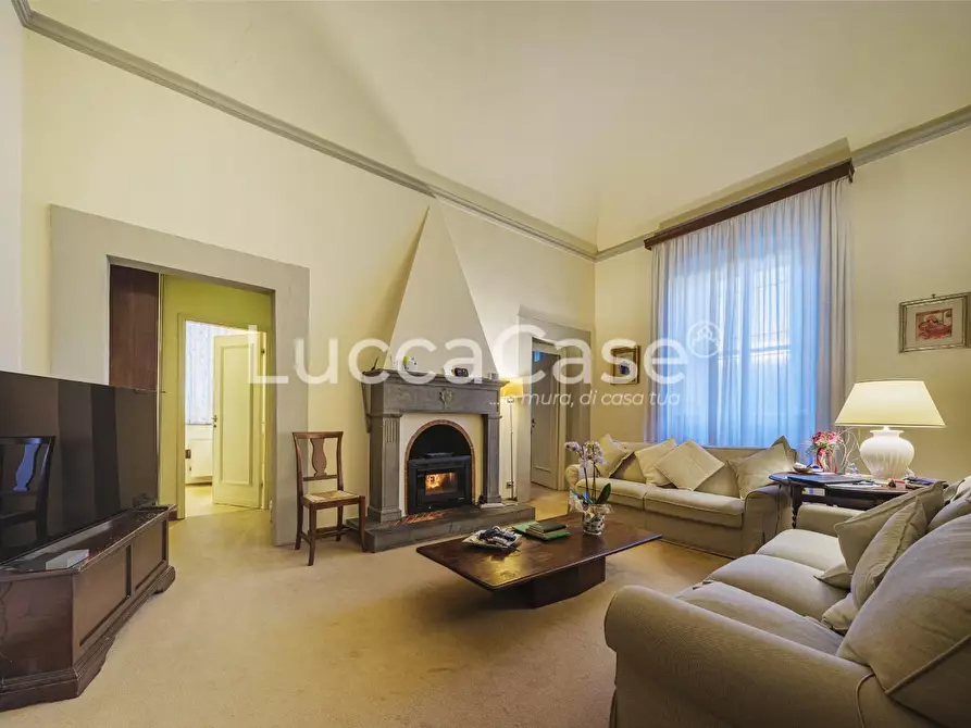 Immagine 5 di Villa in vendita  a Uzzano