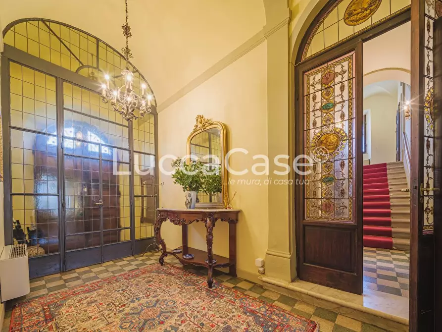 Immagine 4 di Villa in vendita  a Uzzano