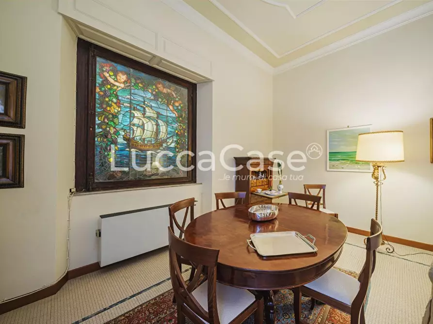 Immagine 11 di Villa in vendita  a Uzzano