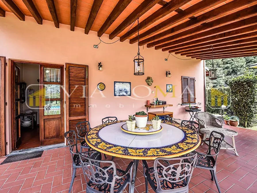 Immagine 24 di Villa in vendita  a Lucca