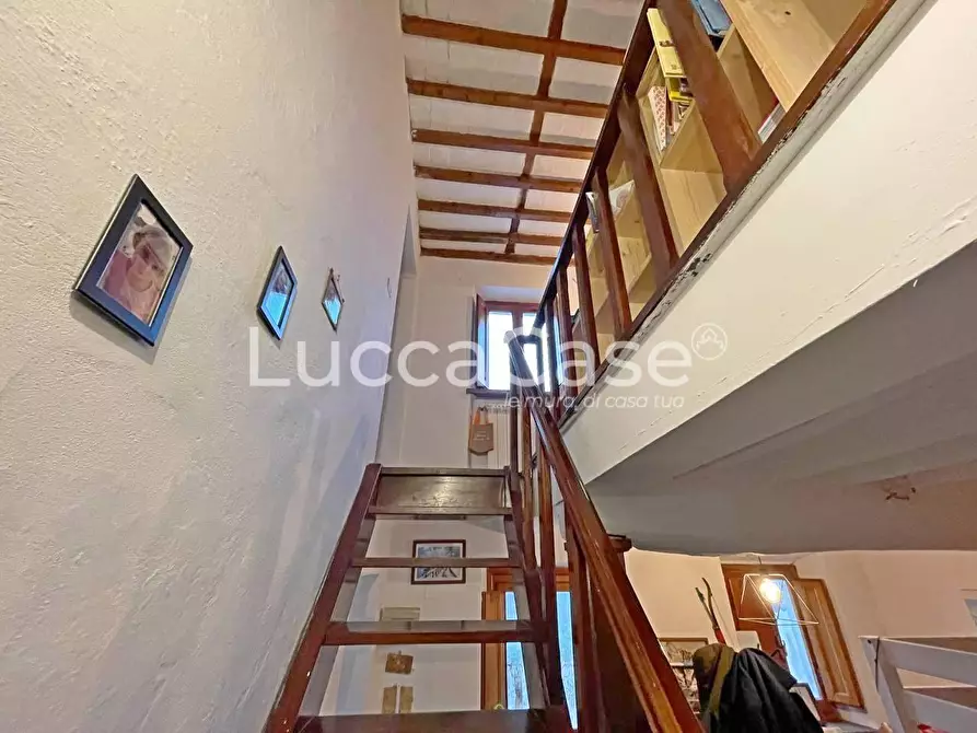 Immagine 19 di Casa indipendente in vendita  a Lucca
