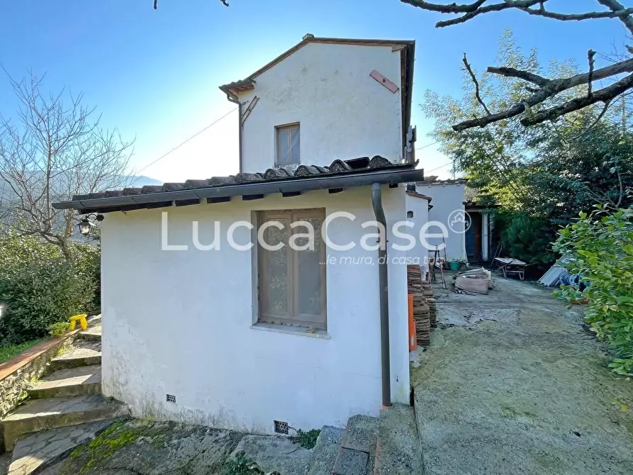 Immagine 23 di Casa indipendente in vendita  a Lucca