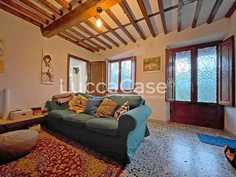 Immagine 2 di Casa indipendente in vendita  a Lucca