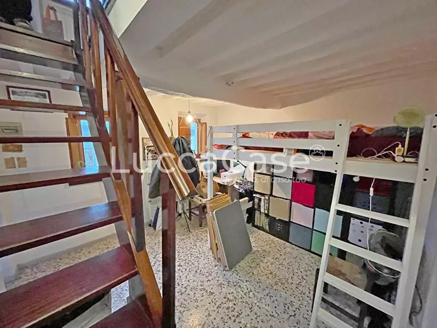 Immagine 18 di Casa indipendente in vendita  a Lucca