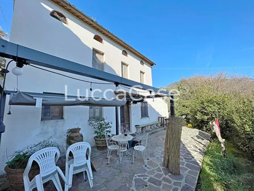 Immagine 3 di Casa indipendente in vendita  a Lucca
