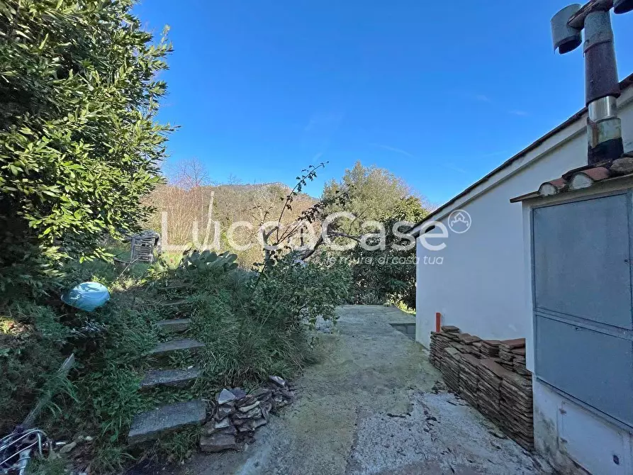 Immagine 29 di Casa indipendente in vendita  a Lucca