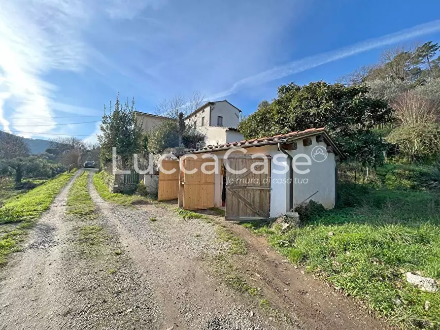 Immagine 12 di Casa indipendente in vendita  a Lucca