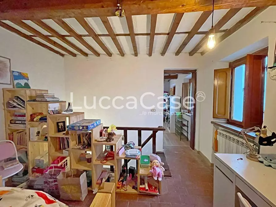 Immagine 24 di Casa indipendente in vendita  a Lucca