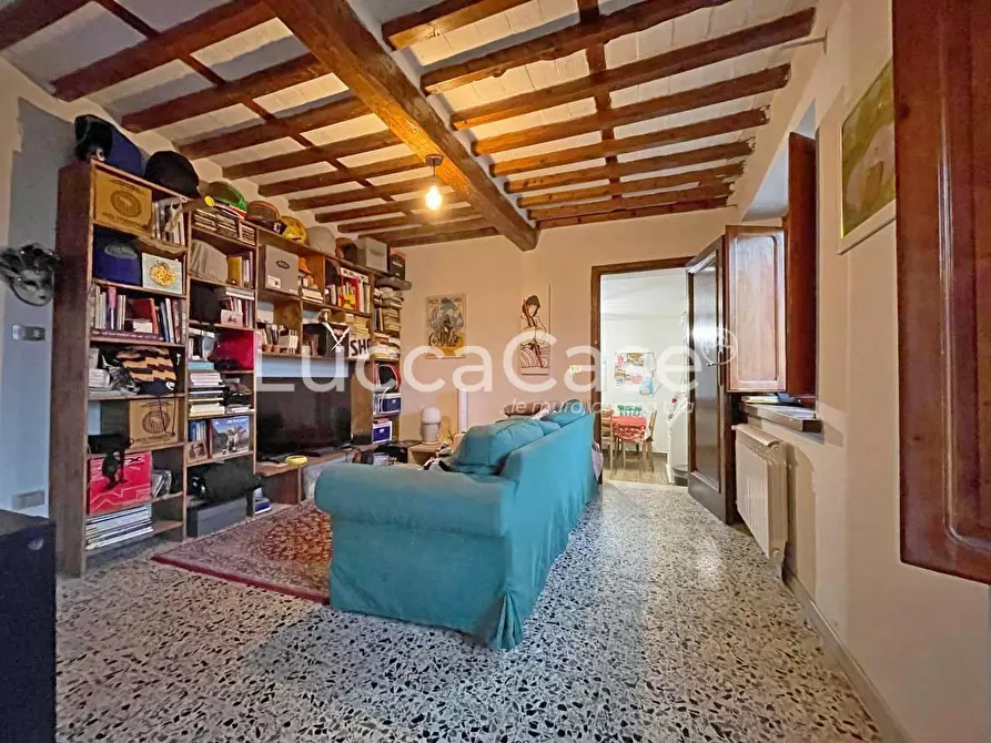 Immagine 16 di Casa indipendente in vendita  a Lucca