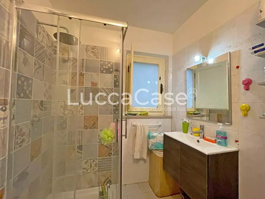 Immagine 26 di Casa indipendente in vendita  a Lucca