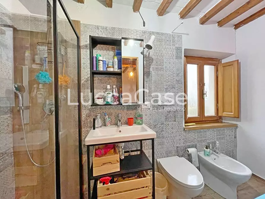 Immagine 25 di Casa indipendente in vendita  a Lucca