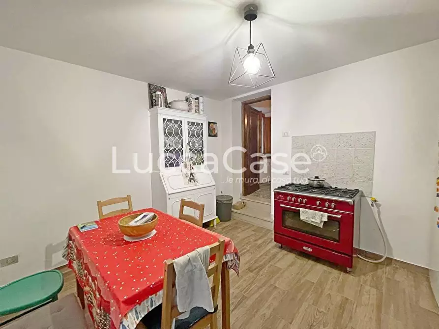 Immagine 11 di Casa indipendente in vendita  a Lucca