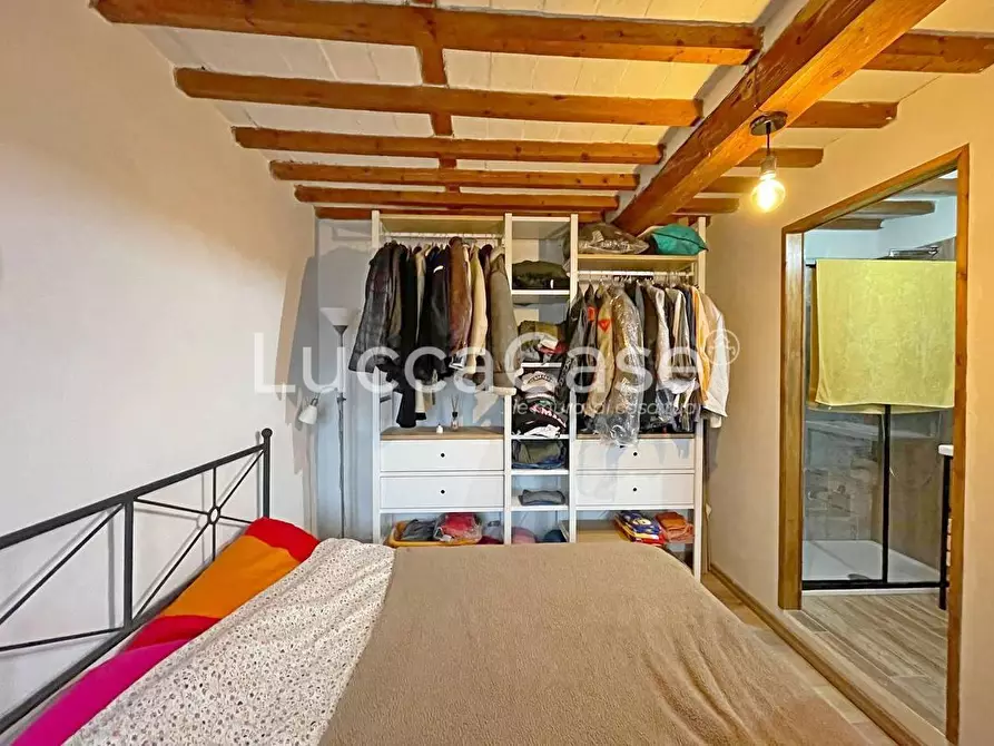 Immagine 15 di Casa indipendente in vendita  a Lucca