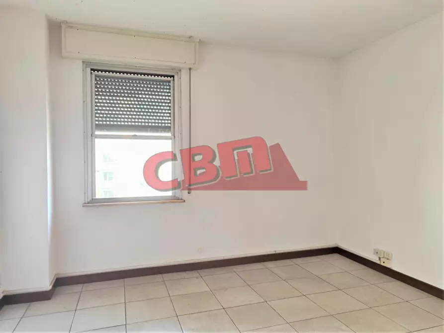 Immagine 12 di Appartamento in vendita  a Livorno