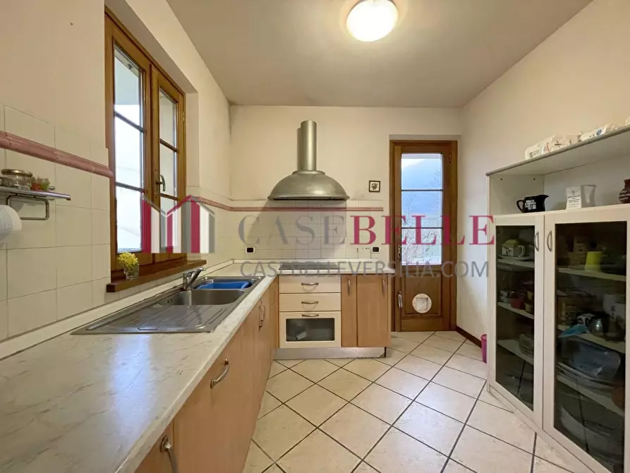 Immagine 6 di Casa indipendente in vendita  a Camaiore
