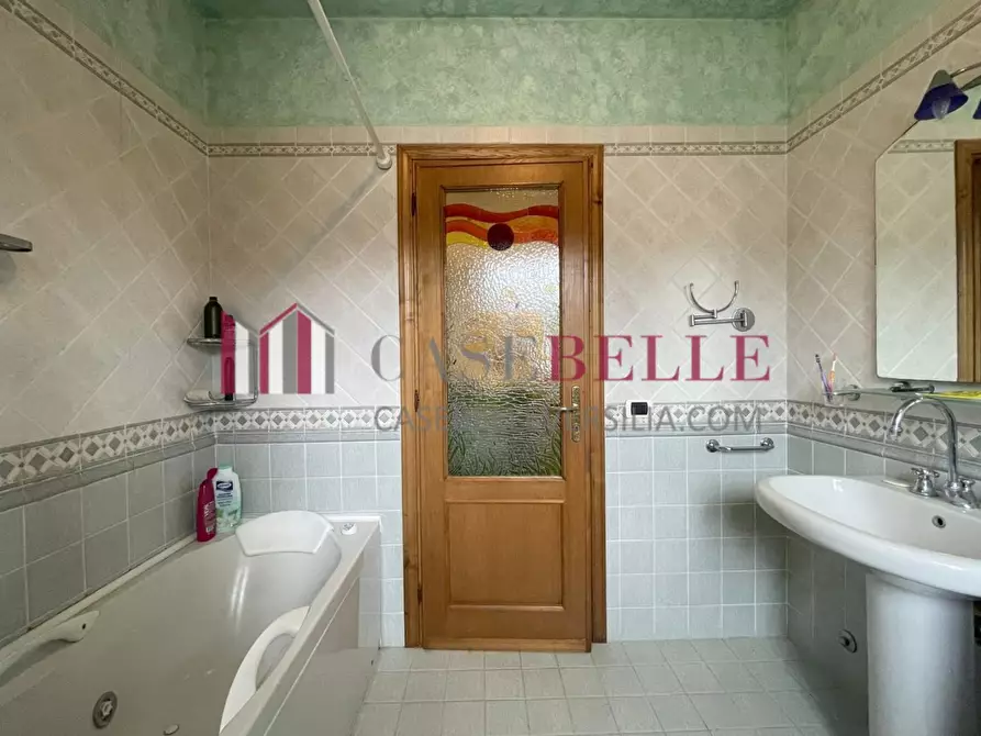 Immagine 31 di Casa indipendente in vendita  a Camaiore