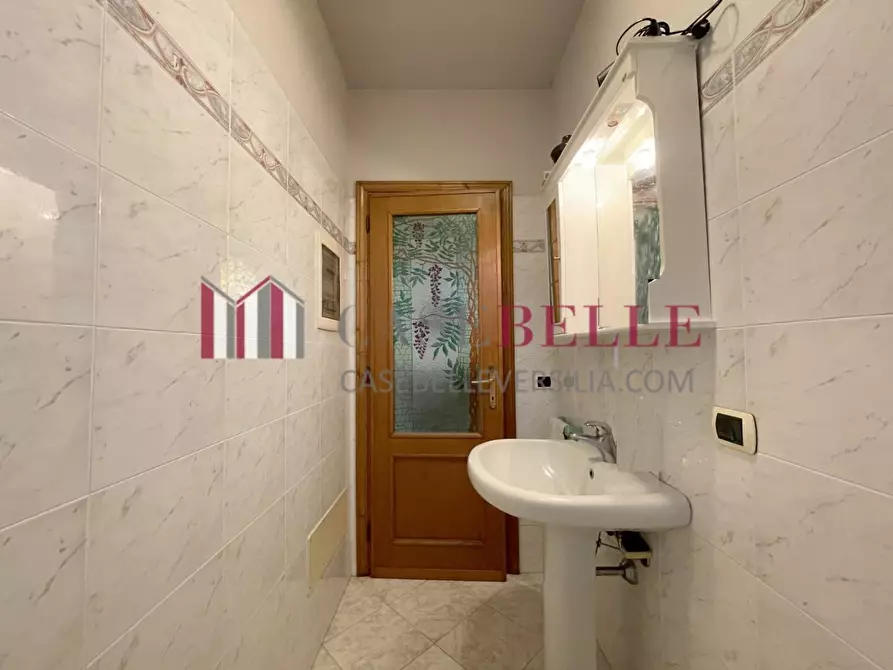 Immagine 10 di Casa indipendente in vendita  a Camaiore