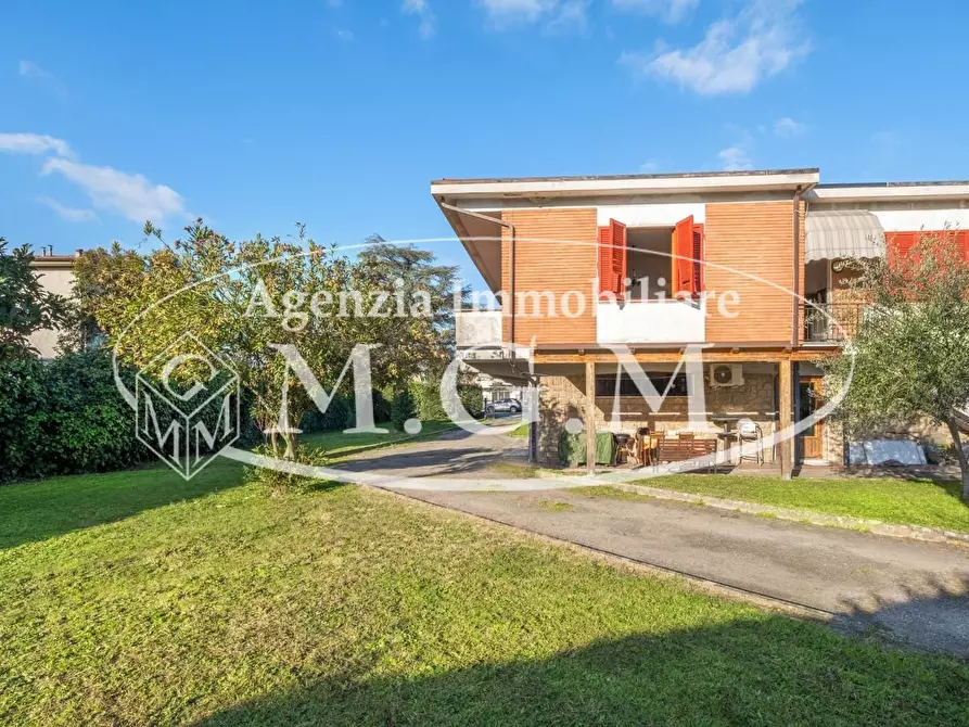 Immagine 10 di Casa bifamiliare in vendita  a Bientina