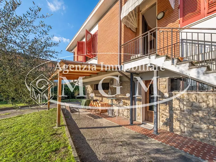 Immagine 13 di Casa bifamiliare in vendita  a Bientina