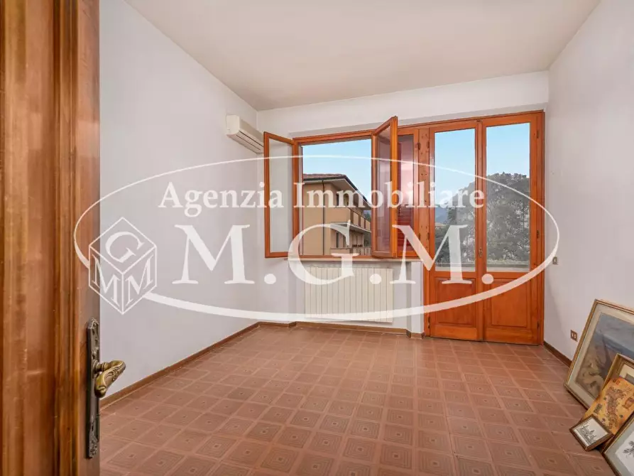 Immagine 21 di Casa bifamiliare in vendita  a Bientina