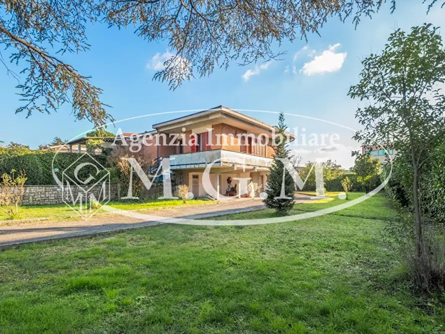 Immagine 2 di Casa bifamiliare in vendita  a Bientina