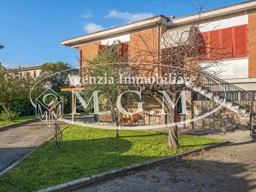 Immagine 12 di Casa bifamiliare in vendita  a Bientina