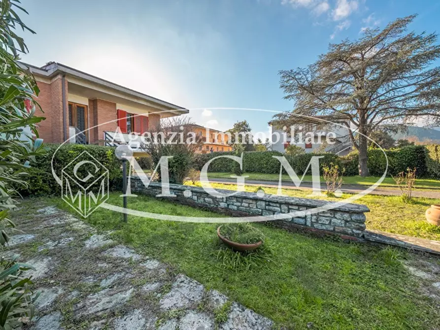 Immagine 16 di Casa bifamiliare in vendita  a Bientina