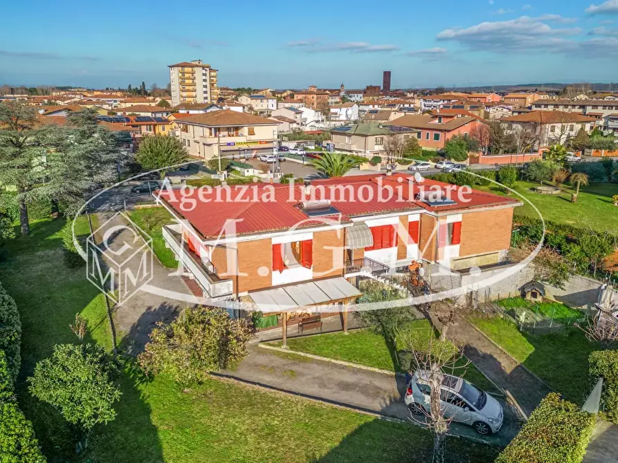 Immagine 6 di Casa bifamiliare in vendita  a Bientina