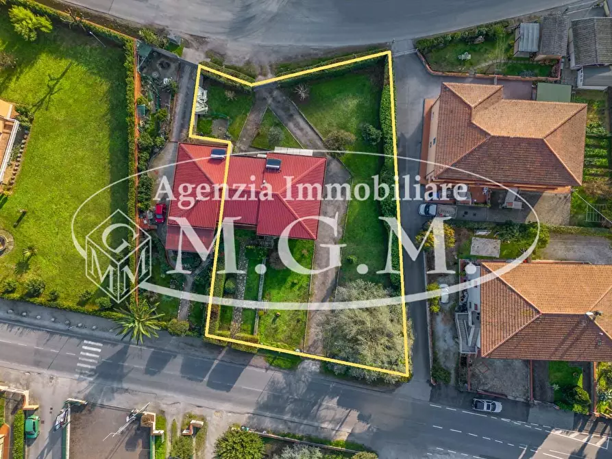 Immagine 3 di Casa bifamiliare in vendita  a Bientina