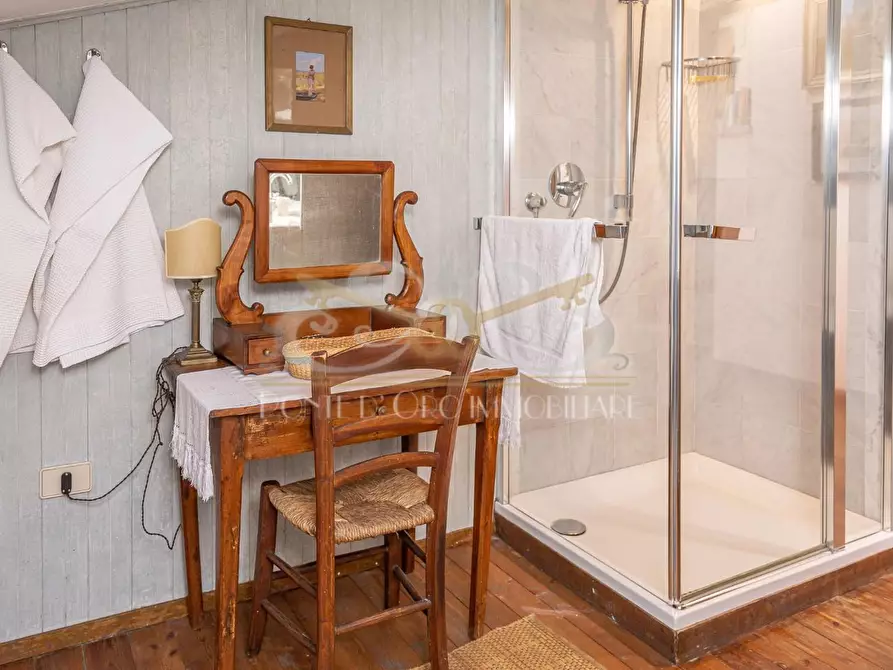 Immagine 29 di Villa in affitto  a Vecchiano