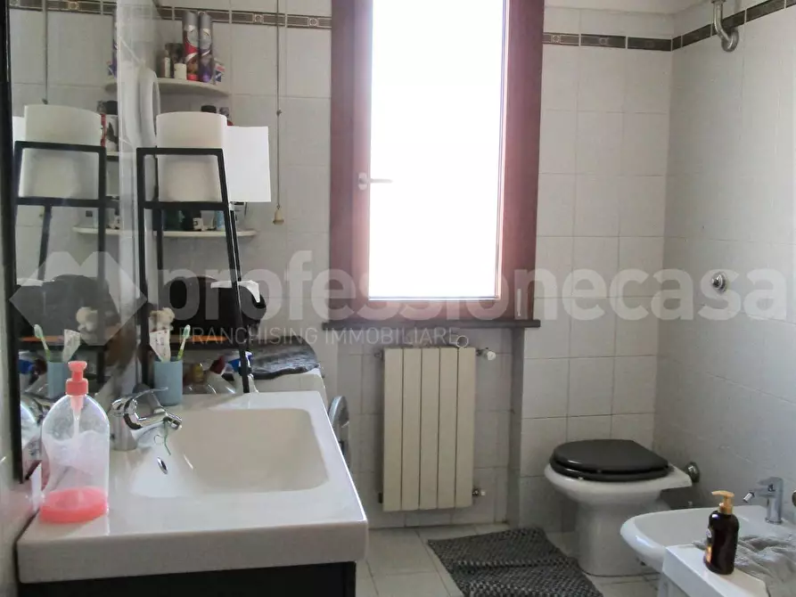 Immagine 14 di Villetta a schiera in vendita  a San Giuliano Terme