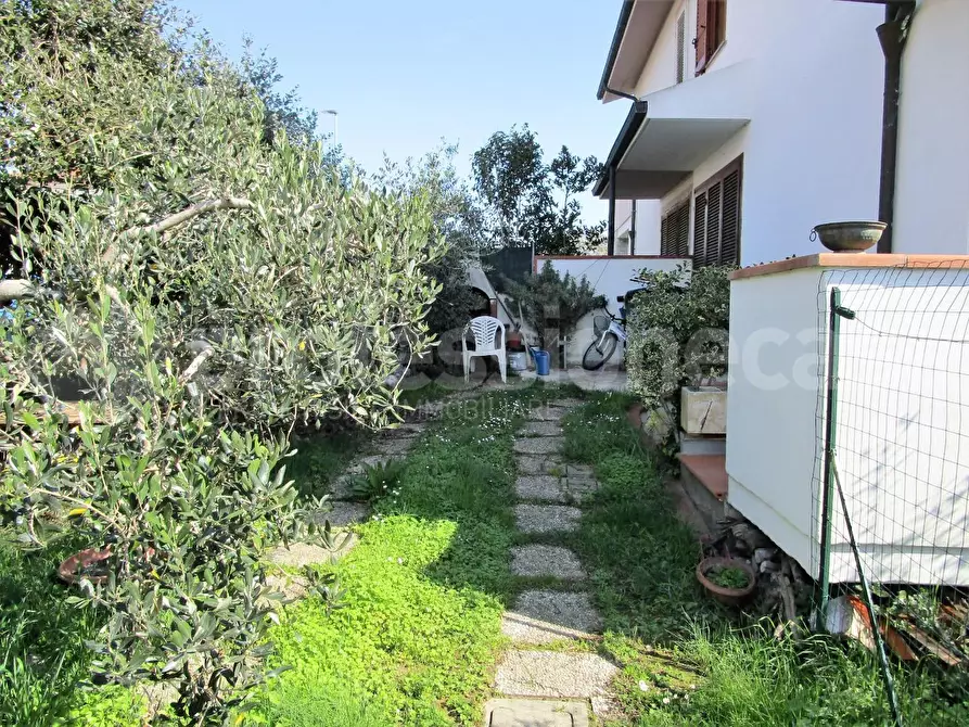 Immagine 19 di Villetta a schiera in vendita  a San Giuliano Terme